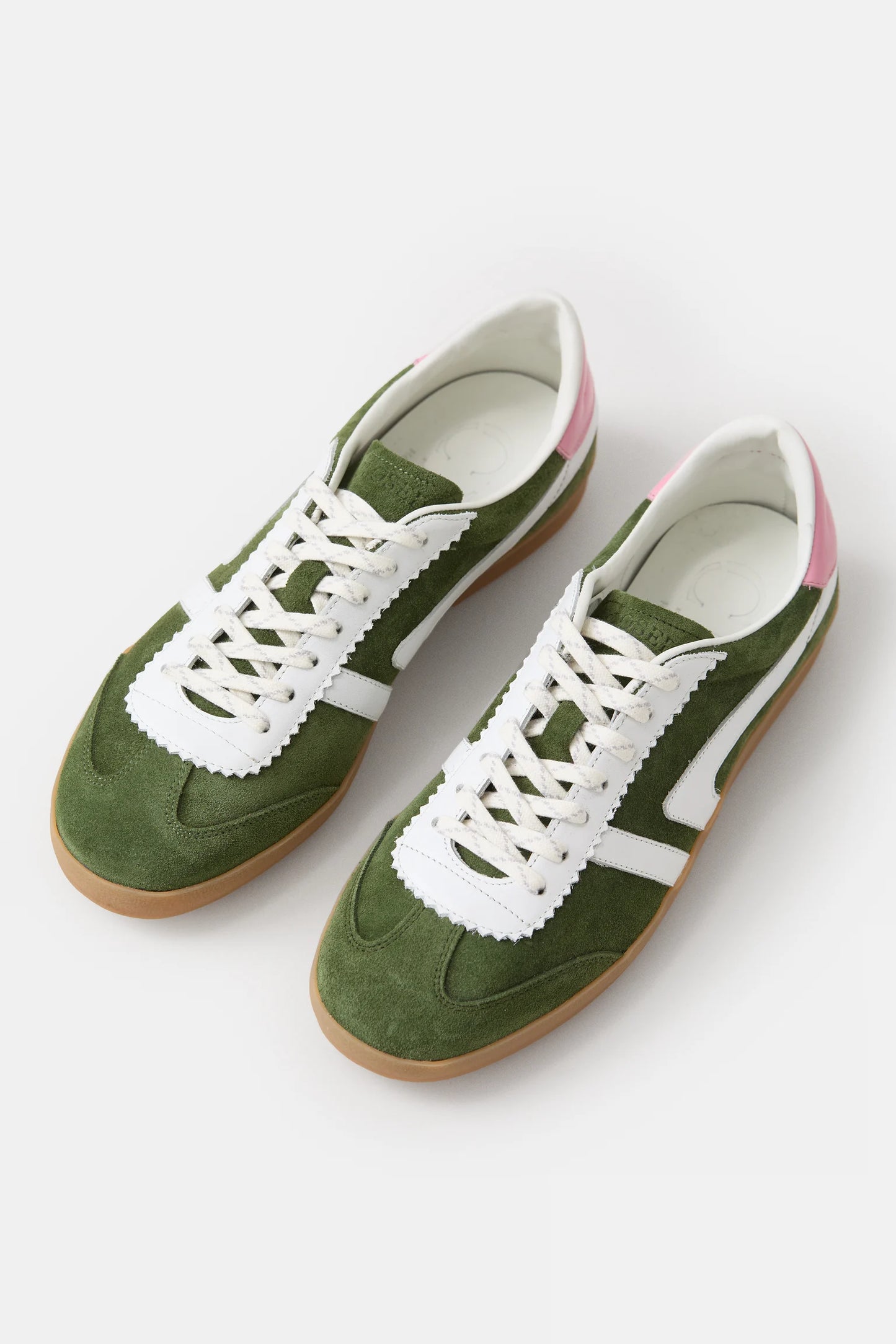 Closed Leather Sneaker