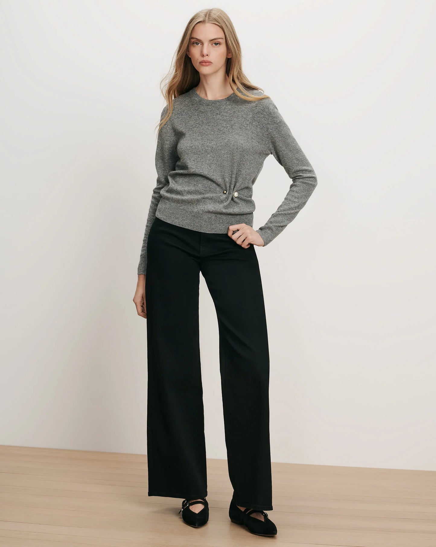 Veronica Beard Frankie Pullover w Pearl Pin