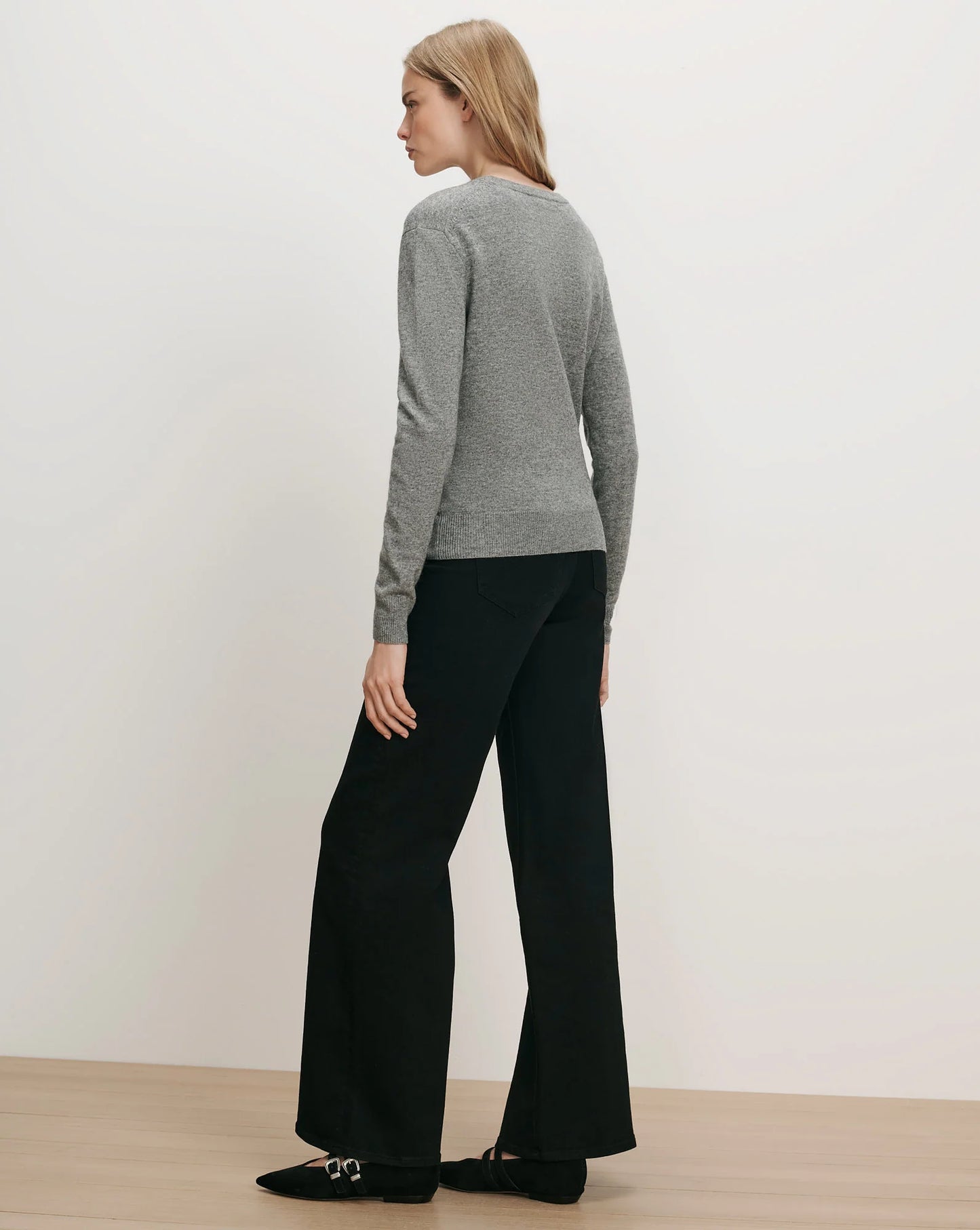 Veronica Beard Frankie Pullover w Pearl Pin
