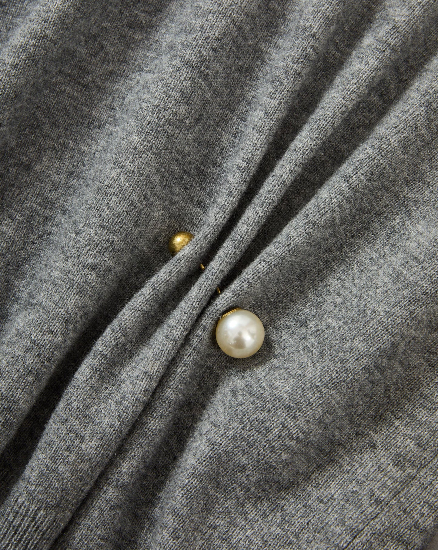 Veronica Beard Frankie Pullover w Pearl Pin