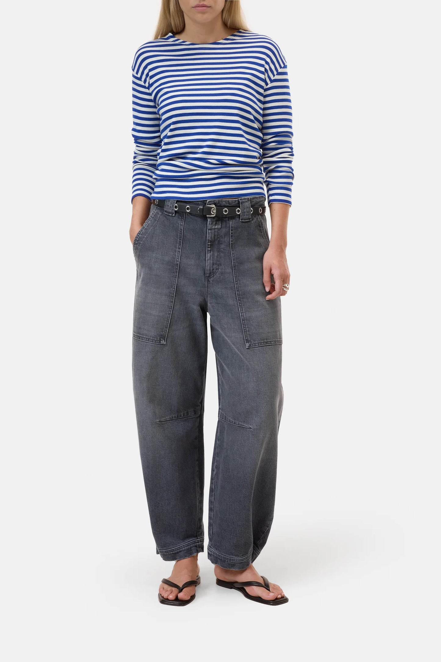 Closed Basic Longsleeve