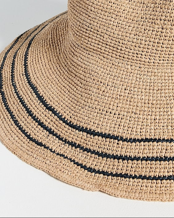 Janessa Leone Waverly